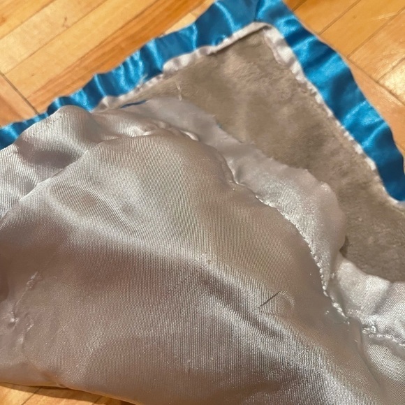 Free whit purchase small blanket - Picture 4 of 4